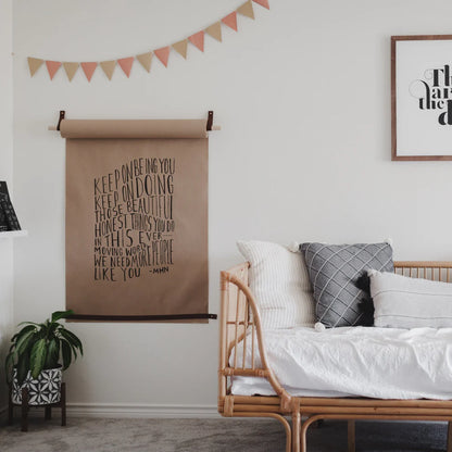 حامل ورق حائط  - ديكور عملي وأنيق في نفس الوقت