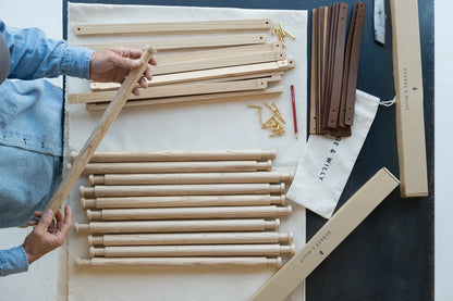 حامل ورق حائط  - ديكور عملي وأنيق في نفس الوقت